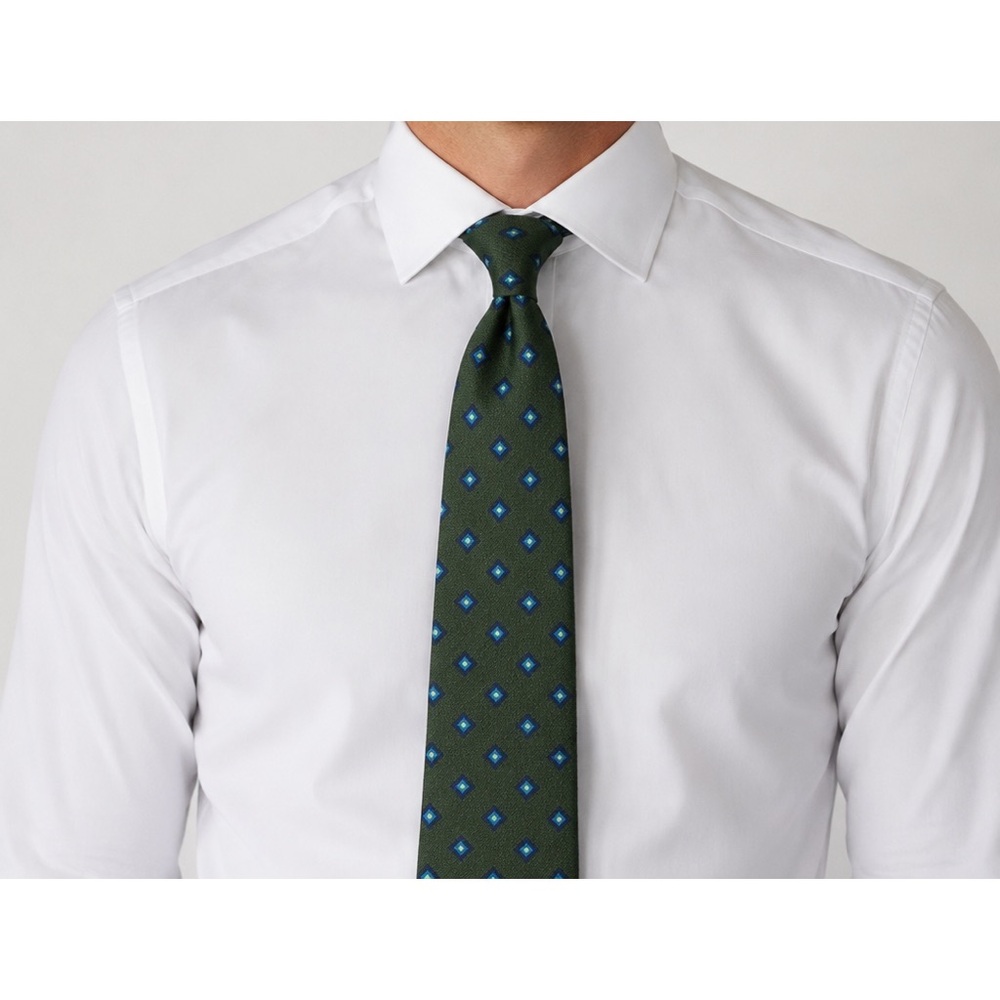 ISAIA 7-Fold Tie Crafted in a Deep Olive. Handmade in Italy